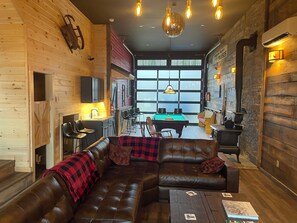Smart TV, fireplace, foosball - Large Lakefront Home (Rangeley)