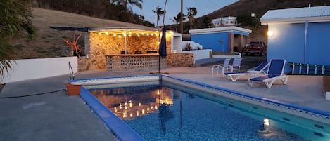 Piscine extérieure, piscine chauffée