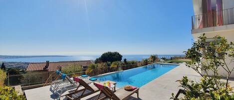 Piscine extérieure, piscine chauffée