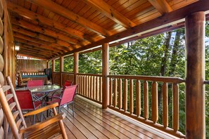 Outdoor dining - Simply Amazing - Game Tables and Hot Tub (Sevierville)