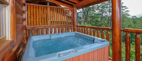 مغطس سبا خارجي