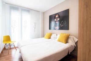 2 chambres, fer et planche à repasser, Wi-Fi, draps fournis