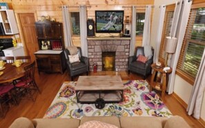 TV, fireplace