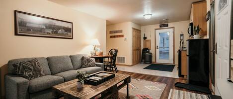 Smart TV, lettore DVD, libri