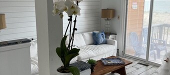 Beachfront Baby💛 Beautiful & New!🌟The only way to stay @ the beach❣️Spacious 