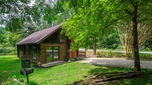 Exterior - Grove Creek Cabin | Creekside Retreat with Hot Tub, Jetted Tub & Gas Fireplace (Gatlinburg)