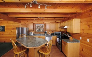 Fridge, microwave, oven, stovetop - Secluded, Hot Tub & Pool Table - Brink of Paradise (Sevierville)