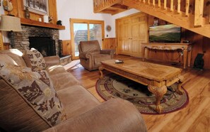 TV, fireplace, DVD player