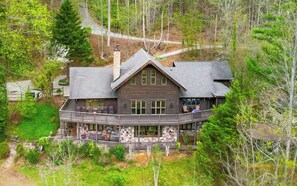Exterior - Pop A Bear - Golf Course Views and hot tub (Gatlinburg)
