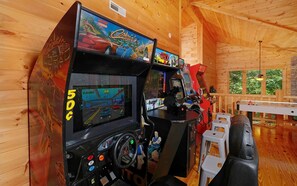 Game room - Splish Splash - Swim in Any Season & Host PJ Parties in the Theater Just 5 Minutes from Attractions! (Pigeon Forge)