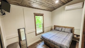 2 bedrooms, bed sheets