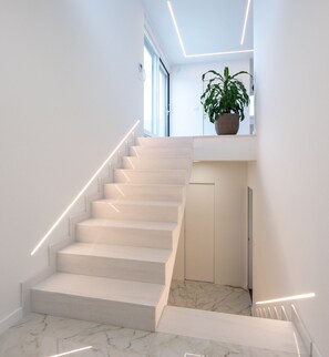 Interior - Urban Villa with pool and hot tub, close to beaches and city of Split (Podstrana)