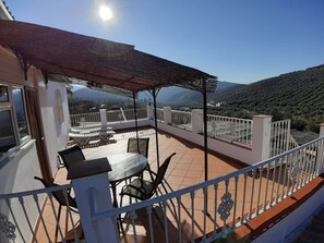 Outdoor dining -  Huge Accessible Group Villa ,No Chlorine Pool, Hot Tub Games area,Cinema Room (Iznajar Cordoba Province)