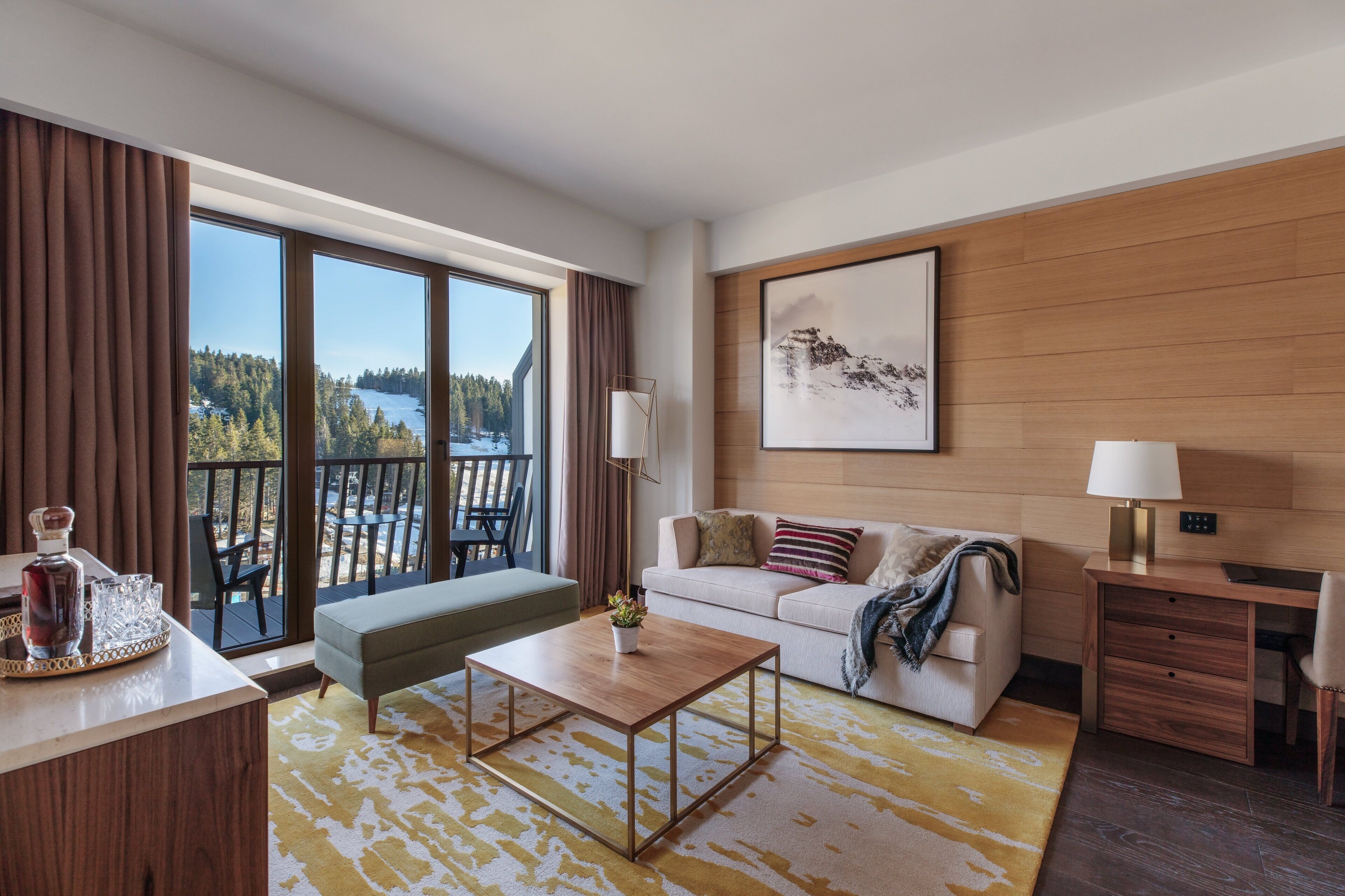 1 bedroom, premium bedding, pillow-top beds, minibar