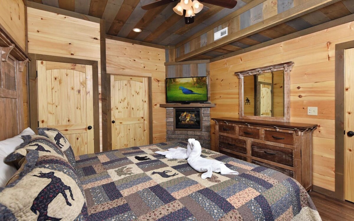 Photo 73 of Frequent Wildlife Sightings + Easy Drive to the Smoky Mountain National Park! -Big Bear Views Lodge