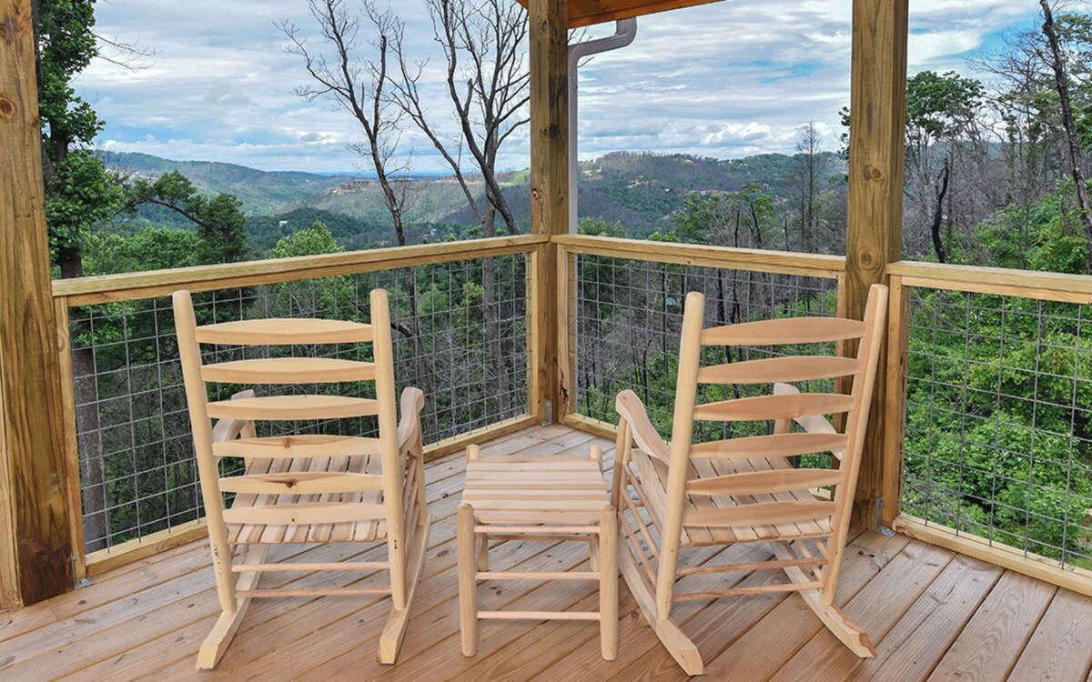 Photo 49 of Frequent Wildlife Sightings + Easy Drive to the Smoky Mountain National Park! -Big Bear Views Lodge