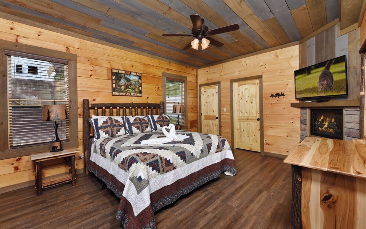 Photo 69 of Frequent Wildlife Sightings + Easy Drive to the Smoky Mountain National Park! -Big Bear Views Lodge