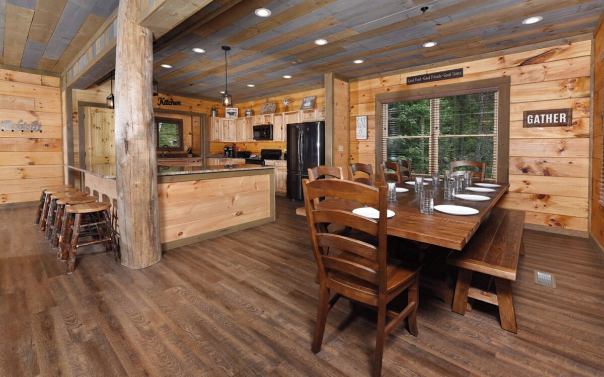Photo 54 of Frequent Wildlife Sightings + Easy Drive to the Smoky Mountain National Park! -Big Bear Views Lodge