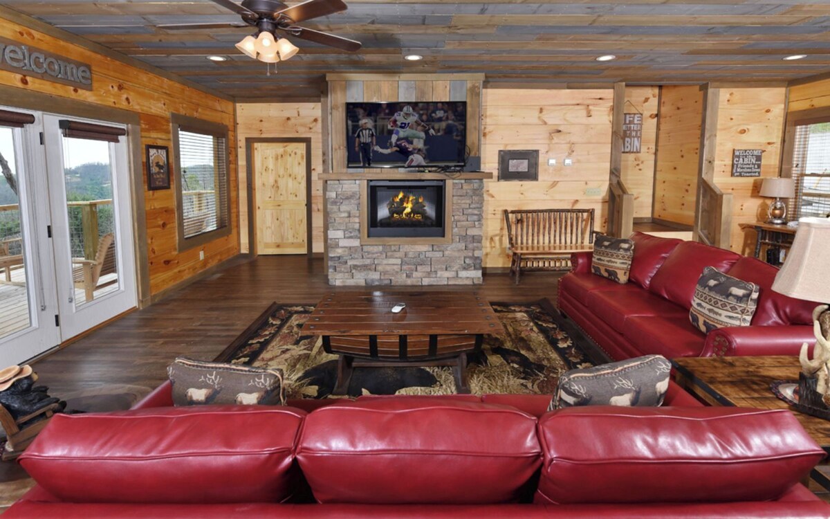 Photo 52 of Frequent Wildlife Sightings + Easy Drive to the Smoky Mountain National Park! -Big Bear Views Lodge