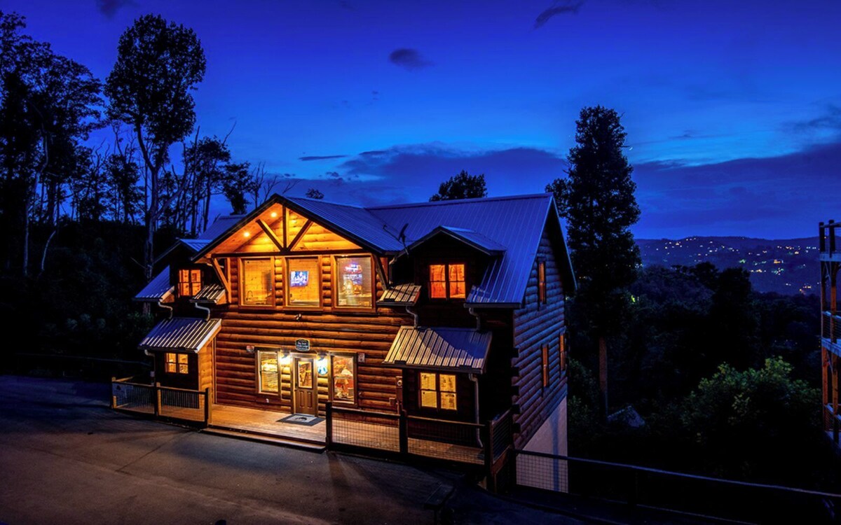 Photo 87 of Frequent Wildlife Sightings + Easy Drive to the Smoky Mountain National Park! -Big Bear Views Lodge