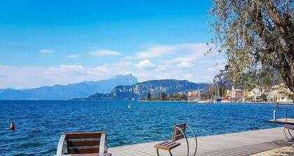 Casa Carla-with garden, next to old town and lake