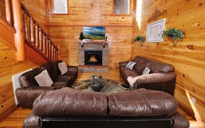 TV, fireplace, video games, DVD player - Jennie's Cove - Your Own Indoor Pool & Theater! (Sevierville)