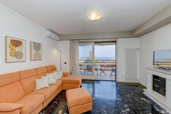 Smart-TV, Kamin