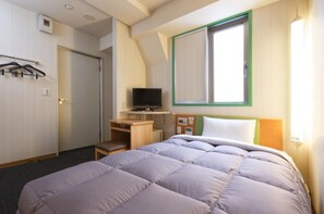 1 bedroom, desk, free WiFi, bed sheets