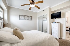 2 habitaciones, escritorio, tabla de planchar con plancha y wifi gratis