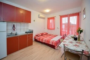 1 bedroom, free WiFi, bed sheets, wheelchair access