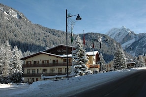 Exterior - Orovacanze Hotel Villa Emma (Canazei)