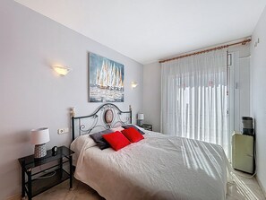 1 bedroom, iron/ironing board, free WiFi