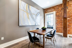 Dining - SPACIOUS, HISTORIC CHARMER🧡 DOWNTOWN 4 BEDROOM WITH 2 BALCONIES WRAPPED IN WROUGHT IRON (New Orleans)