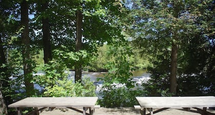 The Lodge - Myers Cave Resort