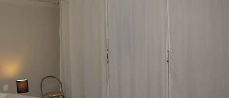 2 bedrooms, desk, free WiFi