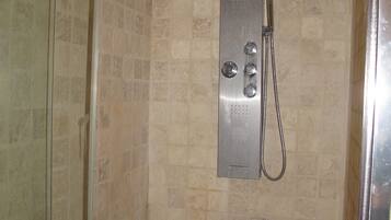 Douche, papier toilette