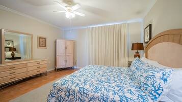 2 bedrooms, iron/ironing board, WiFi (free), bed sheets