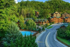Exterior - Grand Two Bedroom Condo, Smoky Mountain Resort, TN (2192145) (Gatlinburg)