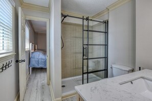 Towels - Decked Out - Four-Bedroom, Two-Bath Oceanfront Beach House in GCB (Garden City Beach)