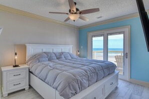 4 bedrooms, iron/ironing board, WiFi, bed sheets - Decked Out - Four-Bedroom, Two-Bath Oceanfront Beach House in GCB (Garden City Beach)