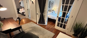 Entire Modern 7 Unit 7 Bath Boutique Inn on historic Pelham St. in downtown Newport