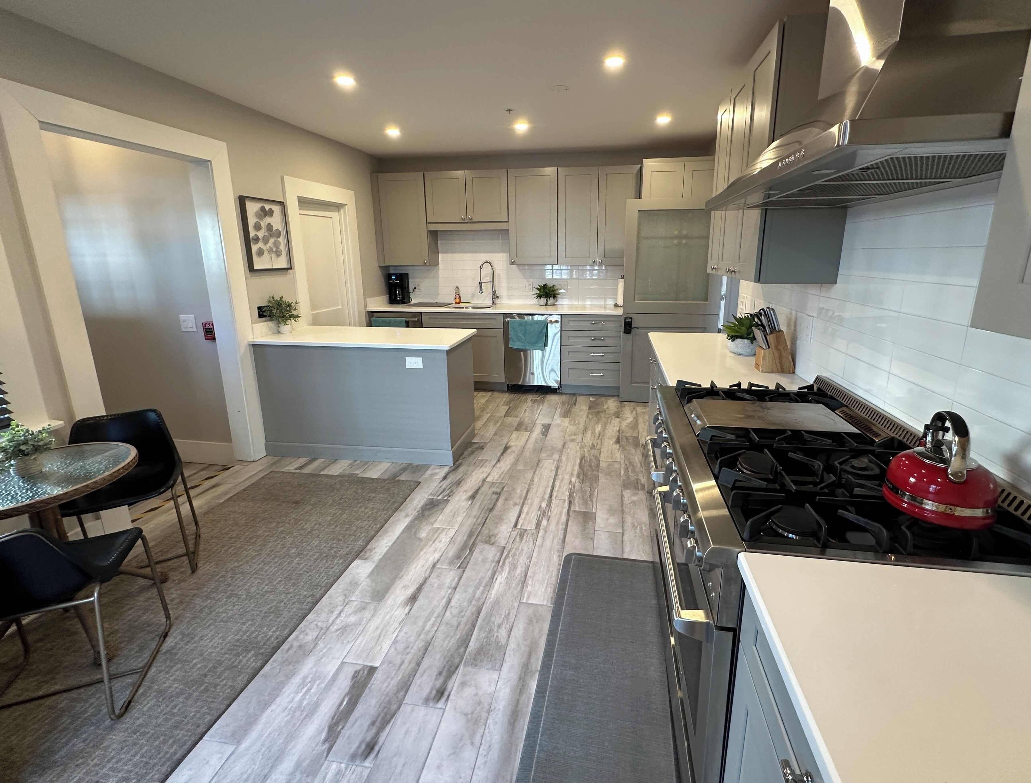 Common Area Kitchen