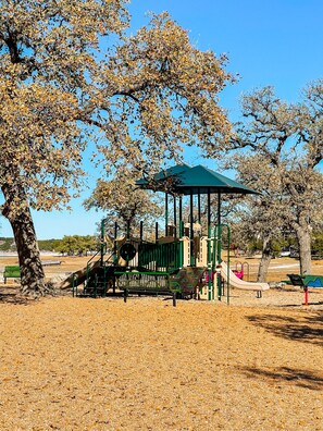 Children’s area - Multi-Family Golf Course Townhome Lake Travis Sleeps 14-16 (Point Venture)