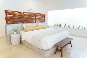 Royal Suite, 1 King Bed, Ensuite | Premium bedding, in-room safe, individually decorated, free WiFi