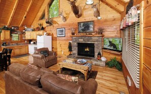 TV, fireplace, video games, DVD player - Hiker's Hideaway | King Suites, Theater Room, & Air Hockey (Sevierville)