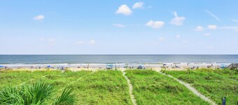 Grand Strand Resort I Unit 7: Great 1 Bedroom Oceanfront Condo Near Grocery Store & Shopping