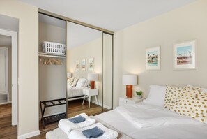 2 bedrooms, iron/ironing board, free WiFi, bed sheets - Welcome to the Grand Bahama. An updated condo in South PS with Mountain Views.   (Palm Springs)