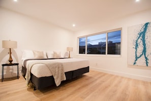 2 bedrooms, desk, iron/ironing board, free WiFi