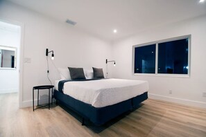 2 bedrooms, desk, iron/ironing board, free WiFi