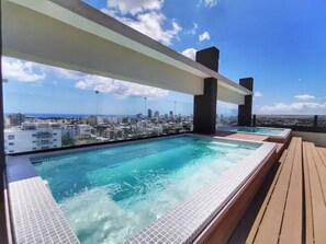 Piscine extérieure, piscine chauffée